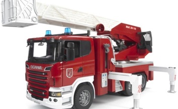 Пожарная машина Scania от Bruder 