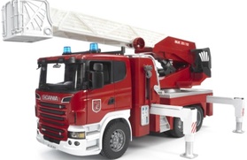 Пожарная машина Scania от Bruder 