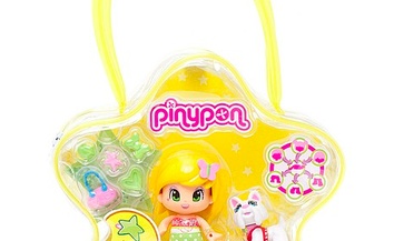 Кукла Пинипон со светлыми волосами и кошечкой в сумочке, Famosa 